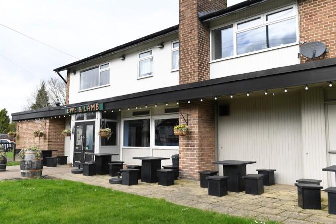 Best Sports Bars in Dunstable - Ewe & Lamb (Dunstable)