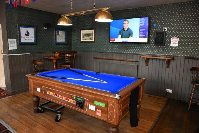 Best Sports Bars in Portsmouth - Green Posts (Portsmouth)