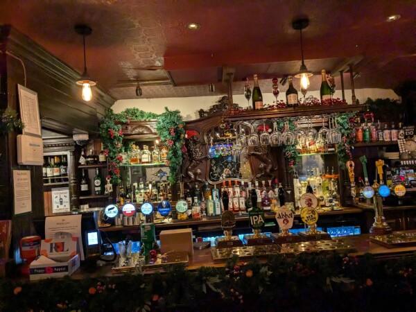 Best Sports Bars in York - Golden Lion (York)