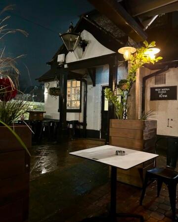 Best Sports Bars in Cheadle - White Hart (Cheadle)