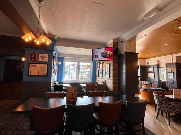 Best Sports Bars in Ipswich - Royal George (Ipswich)