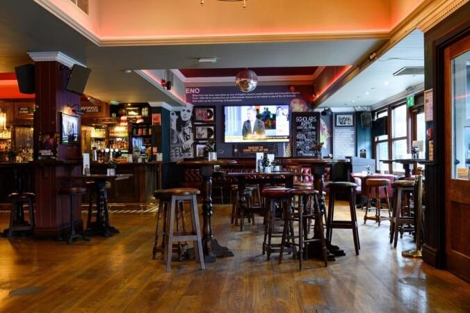 Best Sports Bars in Southampton - Scholars Arms (Southampton)