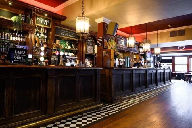 Best Sports Bars in Southampton - Scholars Arms (Southampton)