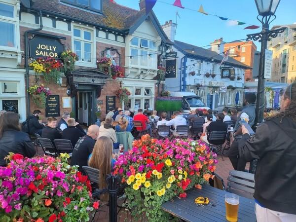 Best Sports Bars in Poole - Jolly Sailor (Poole)