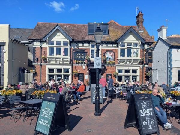 Best Sports Bars in Poole - Jolly Sailor (Poole)
