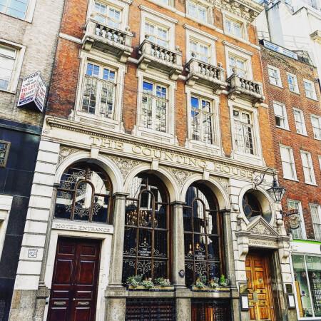 Best Sports Bars in London - The Counting House