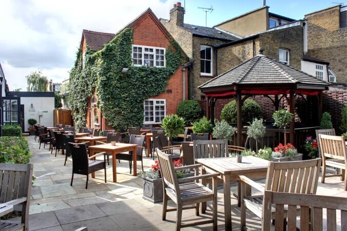 Best Sports Bars in Twickenham - Turks Head