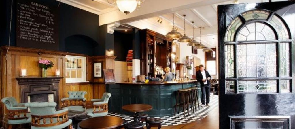 Best Sports Bars in Twickenham - Turks Head
