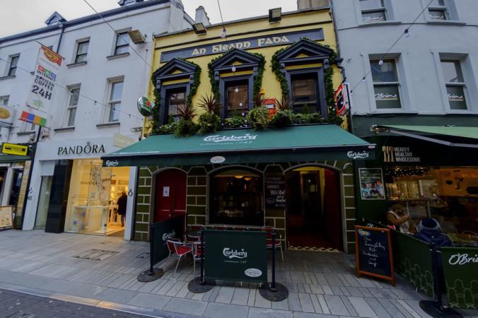 Best Sports Bars in Cork - Long Valley Bar