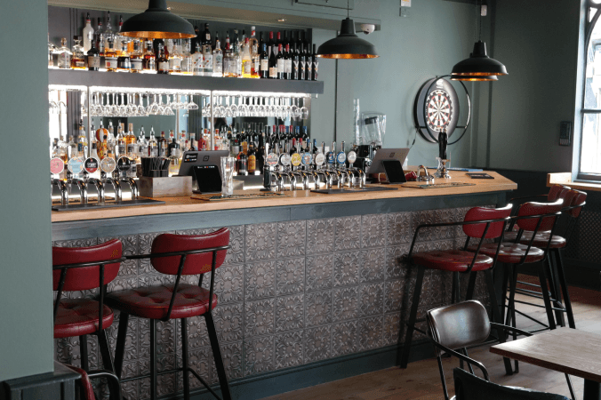 Best Sports Bars in Islington - The Alma