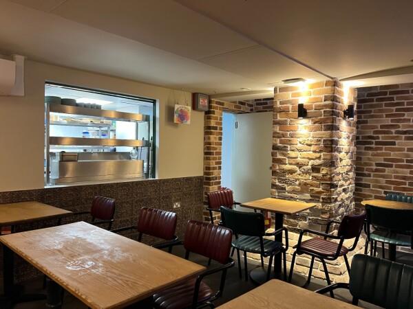 Best Sports Bars in Islington - The Alma