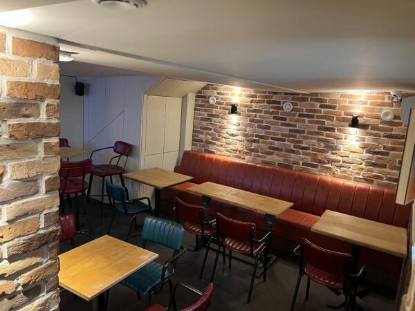 Best Sports Bars in Islington - The Alma