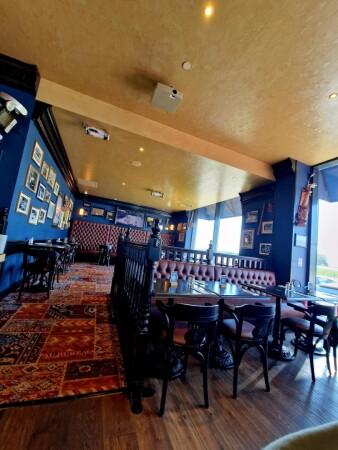 Best Sports Bars in Pissy-Pôville - Au Bureau Barentin