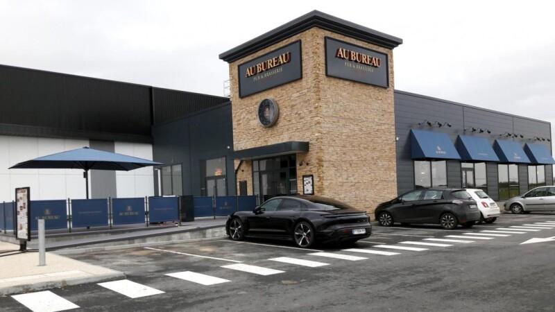 Best Sports Bars in Pissy-Pôville - Au Bureau Barentin