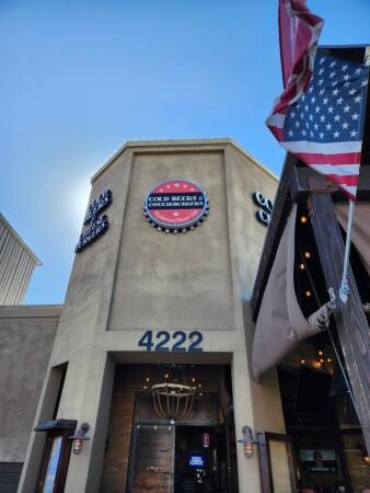 Best Sports Bars in Scottsdale - Cold Beers and Pizza