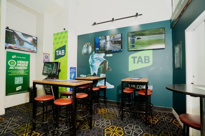 Best Sports Bars in Melbourne - Soul Cafe & Bar / Black Opal Tabaret
