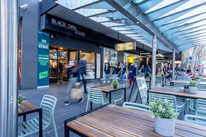 Best Sports Bars in Melbourne - Soul Cafe & Bar / Black Opal Tabaret
