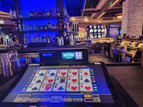 Best Sports Bars in Hochatown - Choctaw Landing Casino