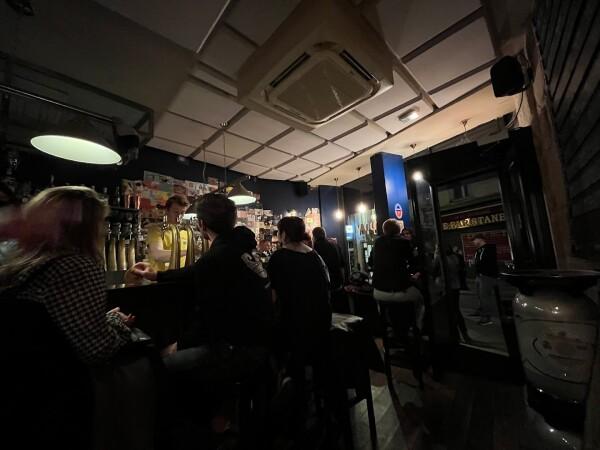 Best Sports Bars in Paris - Hoppy Corner