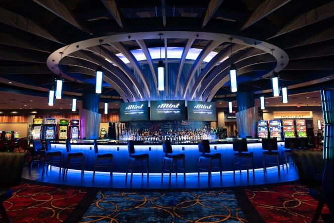 Best Sports Bars in Franklin - The Mint Kentucky Downs