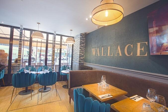 Best Sports Bars in Paris - Brasserie Le Wallace