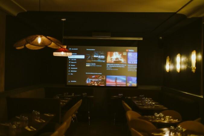 Best Sports Bars in Paris - Brasserie Le Wallace