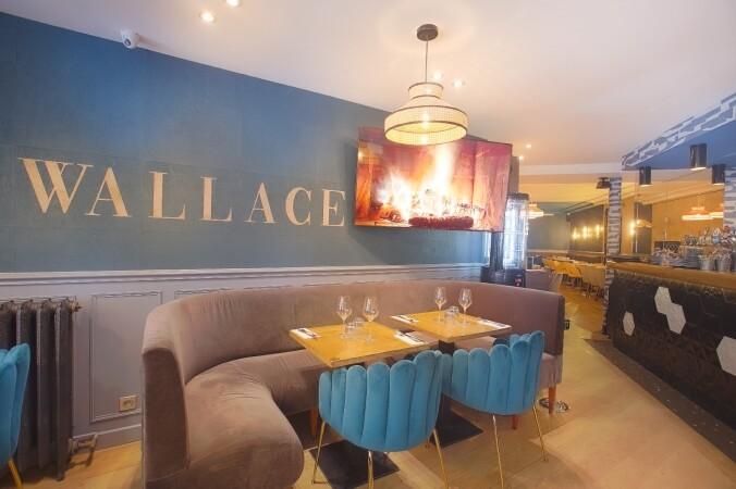 Best Sports Bars in Paris - Brasserie Le Wallace