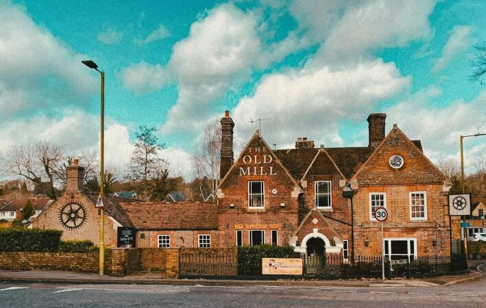 Best Sports Bars in Berkhamsted - The Old Mill
