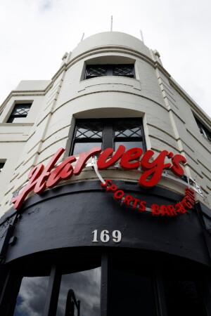 Best Sports Bars in St Kilda - Harvey's Sports Bar & Grill