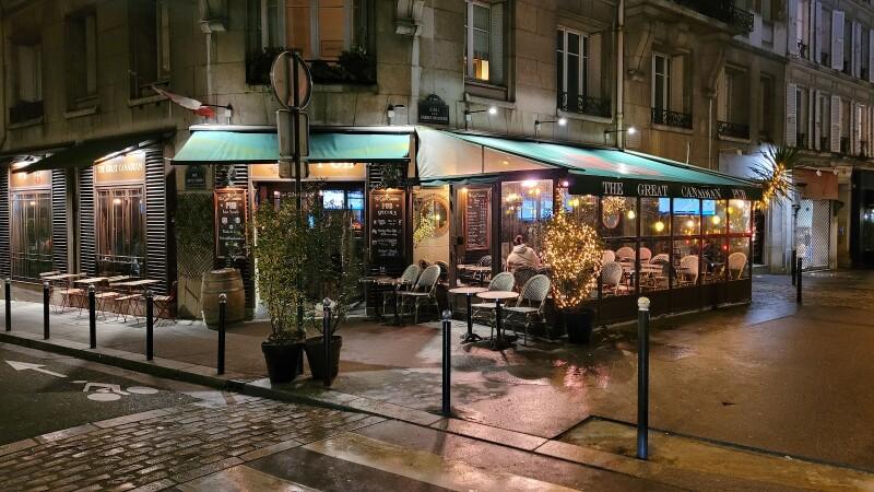 Best Sports Bars in Paris - The Great Canadian Pub