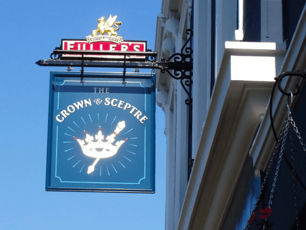 Best Sports Bars in London - Crown & Sceptre