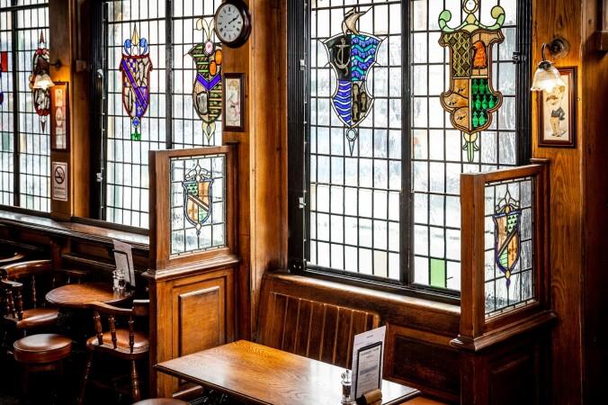 Best Sports Bars in London - Bloomsbury Tavern