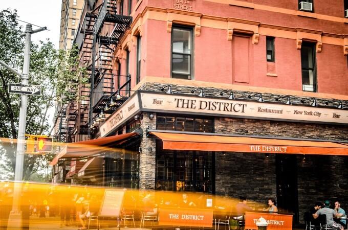 Best Sports Bars in New York - The District