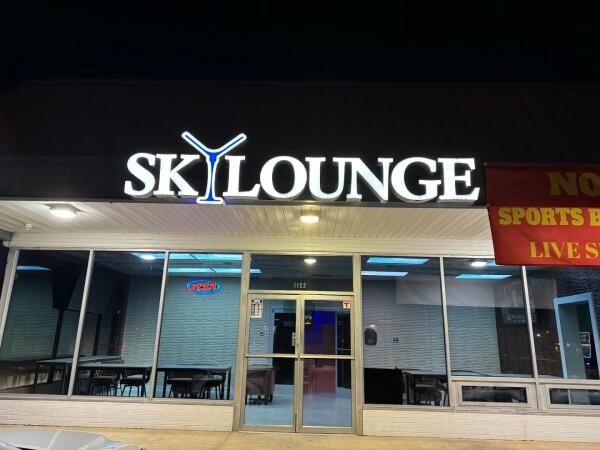 Best Sports Bars in Chesapeake - Skylounge