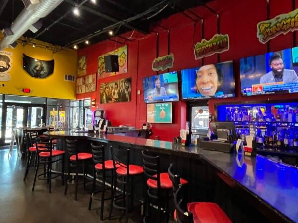 Best Sports Bars in Toledo - Jed's- Douglas