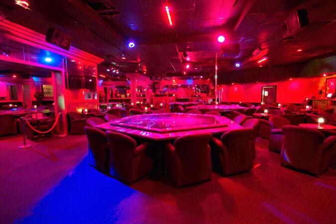 Best Sports Bars in Indianapolis - PTs Showclub @ Indianapolis