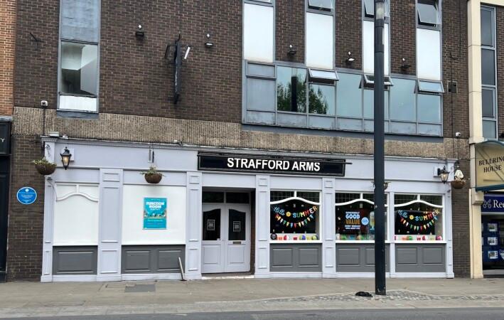 Best Sports Bars in Wakefield - Strafford Arms