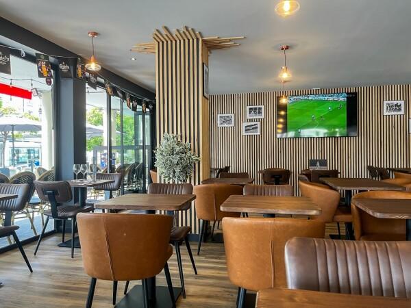 Best Sports Bars in Caen - Cafe le regent