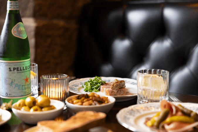 Best Sports Bars in Glasgow - The Drake