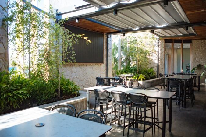 Best Sports Bars in Modbury North - Clovercrest Hotel