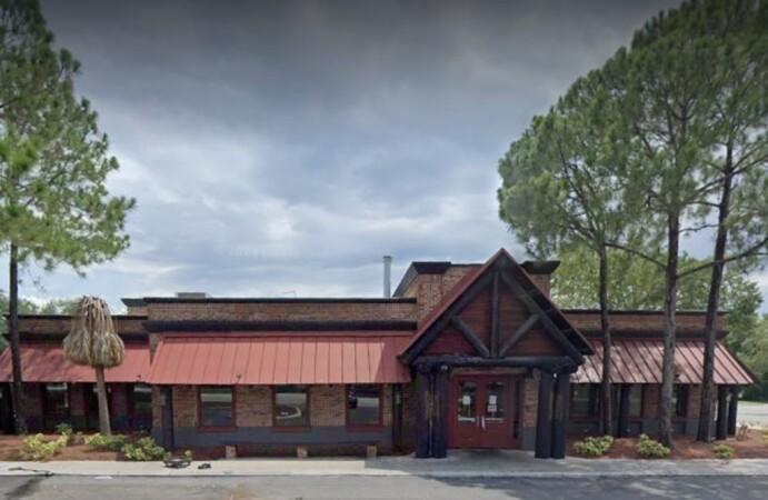 Best Sports Bars in Brandon - Twin Peaks Restaurant @ Brandon, FL