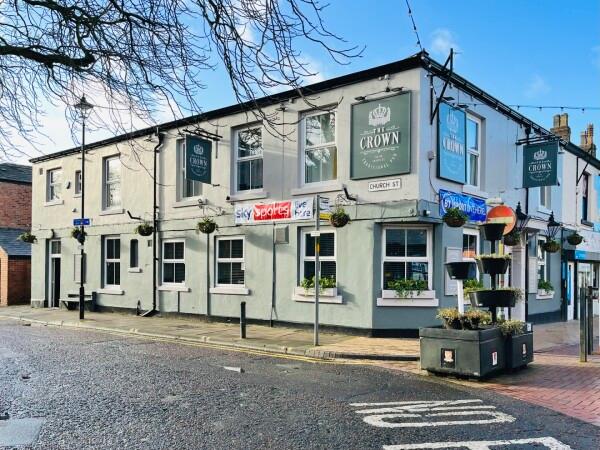 Best Sports Bars in Chorley - Crown & Cushion