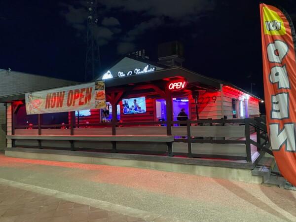 Best Sports Bars in Las Vegas - Fin & Feathers @ Las Vegas
