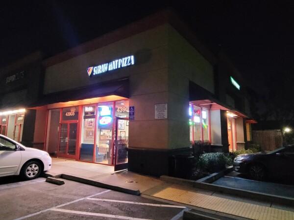 Best Sports Bars in Fremont - Straw Hat Pizza- Fremont, CA