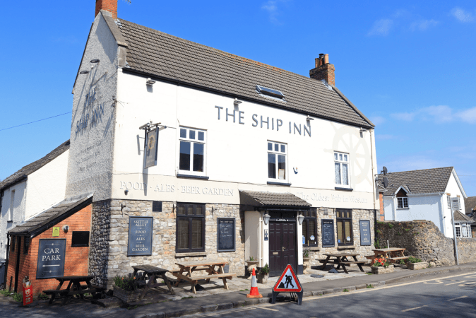 Best Sports Bars in Bristol - The Ship Inn
