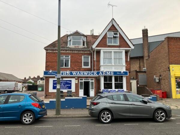 Best Sports Bars in Colchester - Warwick Arms