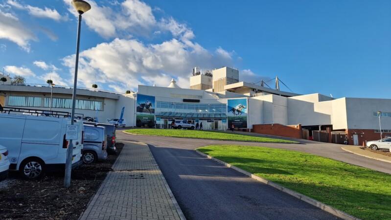 Best Sports Bars in Kingston upon Thames - Sandown Racecourse