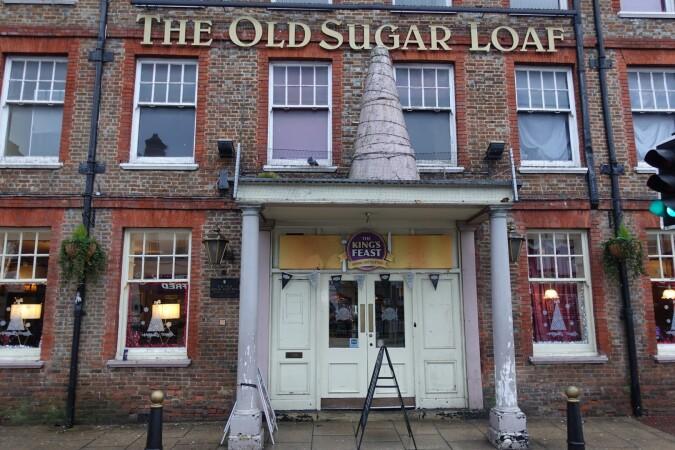 Best Sports Bars in Central Bedfordshire - Old Sugar Loaf