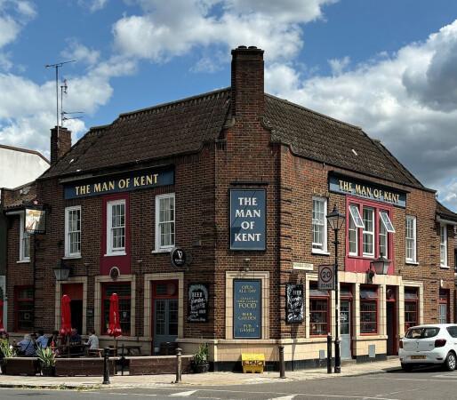 Best Sports Bars in Southwark - The Man of Kent