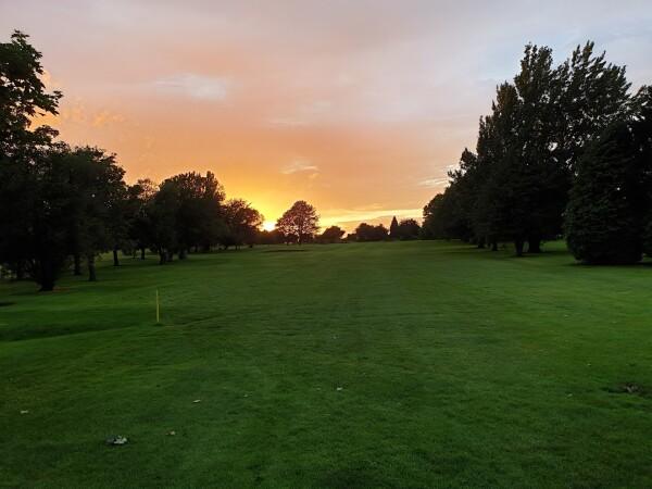 Best Sports Bars in Wakefield - Hanging Heaton Golf Club